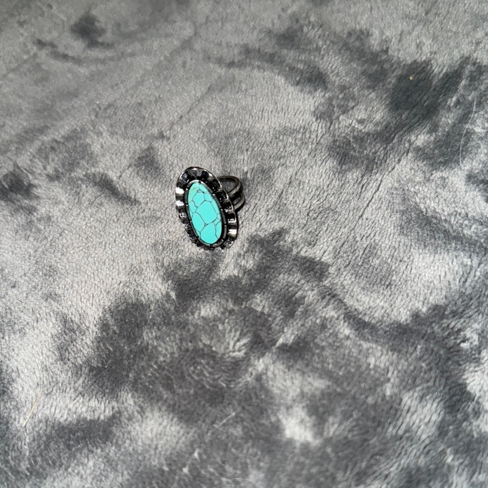 Turquoise Oval Ring with Black Accents